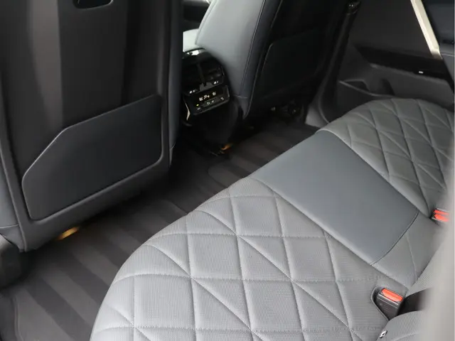 BMW iX xDrive40 High Executive 77 kWh 2021 Elektrisch 24