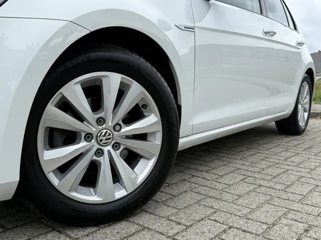 Volkswagen Golf 1.0 TSI Connected Series 2017 Benzine 11
