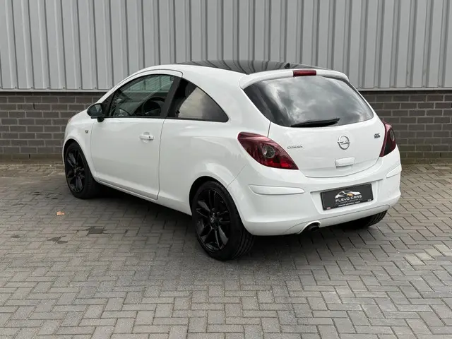 Opel Corsa 1.4-16V |Airco| Sportstoelen| 2012 Benzine 4