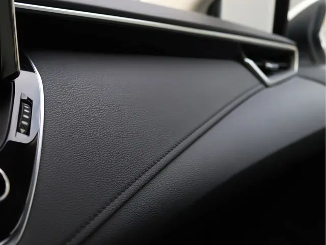 Toyota Corolla 1.8 Hybrid Style 2019 Hybride Benzine 52