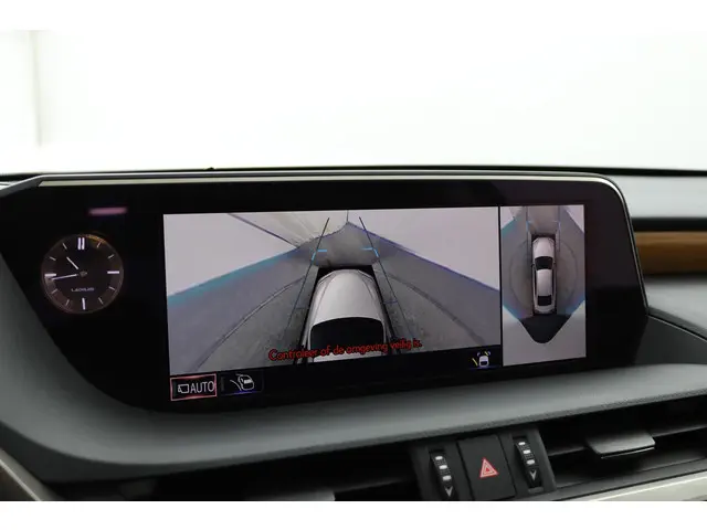 Lexus ES 300h President Line 2020 Hybride Benzine 57