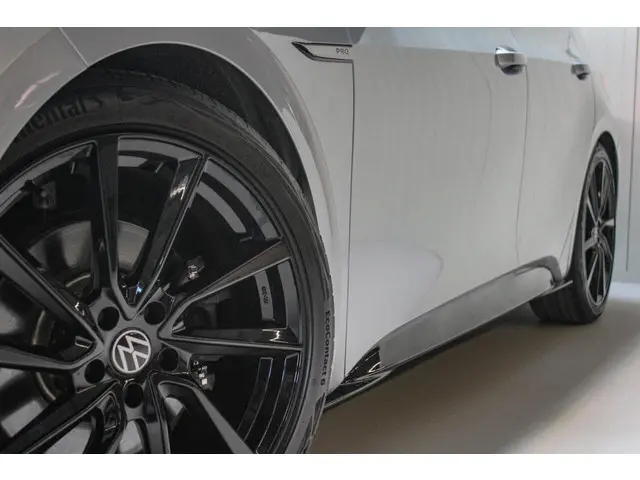 Volkswagen ID.3 Pro 58 kWh | LEDER | UNIEK! | 2020 Elektrisch 46