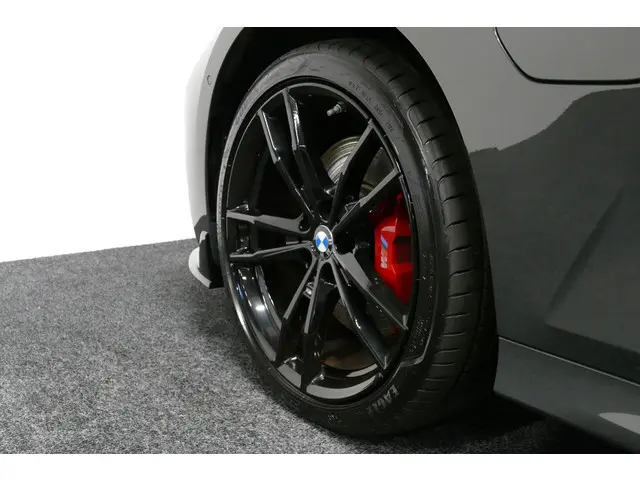 BMW 3 Serie 330e xDrive M Sport 2021 Hybride Benzine 22