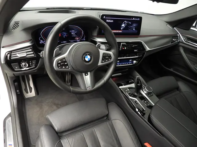 BMW 5 Serie Touring 520d 2024 Diesel 6