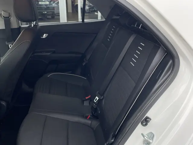 Kia Rio 1.0 T-GDi MHEV GT-Line 2023 Hybride Benzine 10