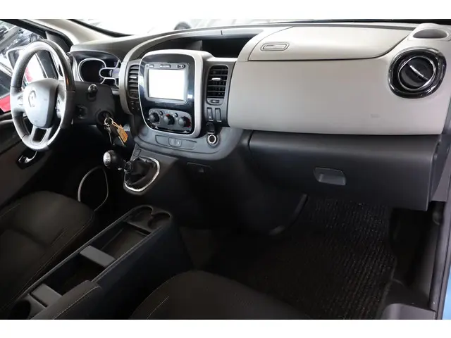 Renault Trafic 1.6 dCi T29 L2H1 DC Comfort 2017 Diesel 13