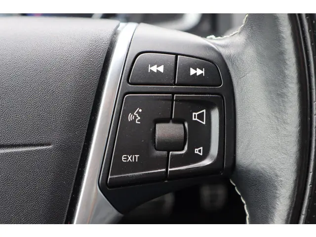 Volvo S60 2.0 D4 R-Design 2015 Diesel 29