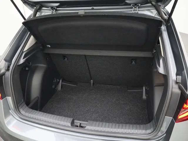 Škoda Fabia 1.0TSI/115PK Selection DSG 2025 Benzine 21