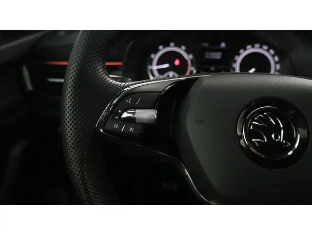 Škoda Scala 1.0 TSI 110pk Sport Business 2023 Benzine 20