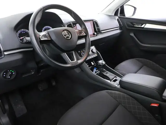 Škoda Karoq 1.0 TSI Clever Edition AUTOMAAT 2018 Benzine 9