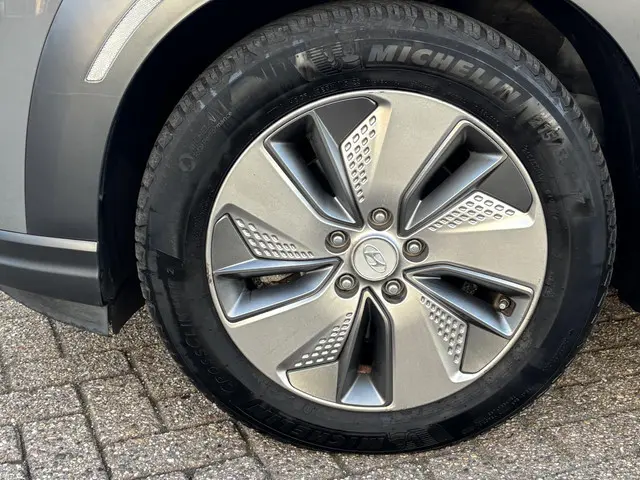 Hyundai Kona EV Comfort 64 kWh 2020 Elektrisch 10