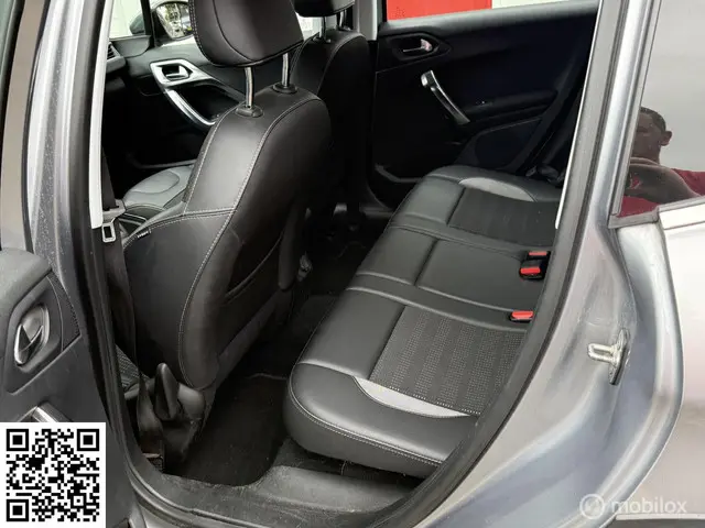 Peugeot 2008 1.2 PureTech Allure Automaat 2016 Benzine 8