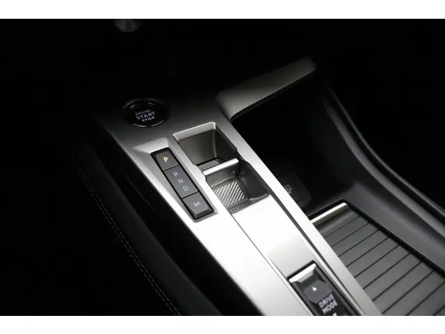Peugeot 408 1.2T 130pk Allure Automaat 2024 Benzine 19