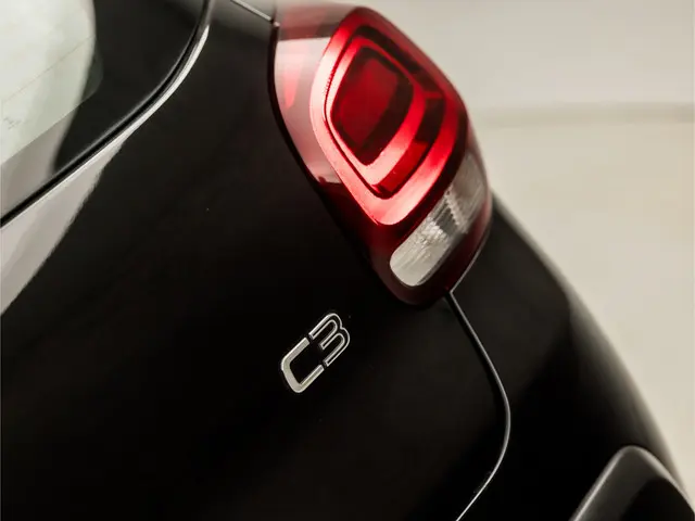 Citroën C3 1.2 PureTech Sport 2017 Benzine 28