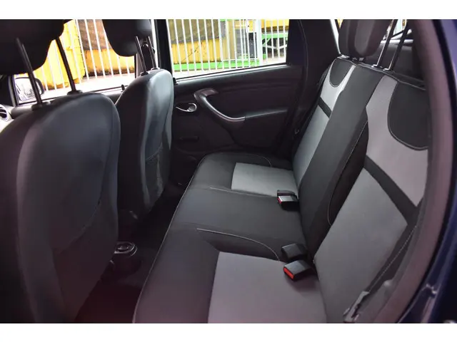Dacia Duster TCe 125 4x2 10th Anniversary 2015 Benzine 11
