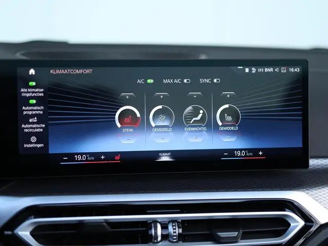 BMW 4 Serie Cabrio 420i High Executive 2024 Benzine 61