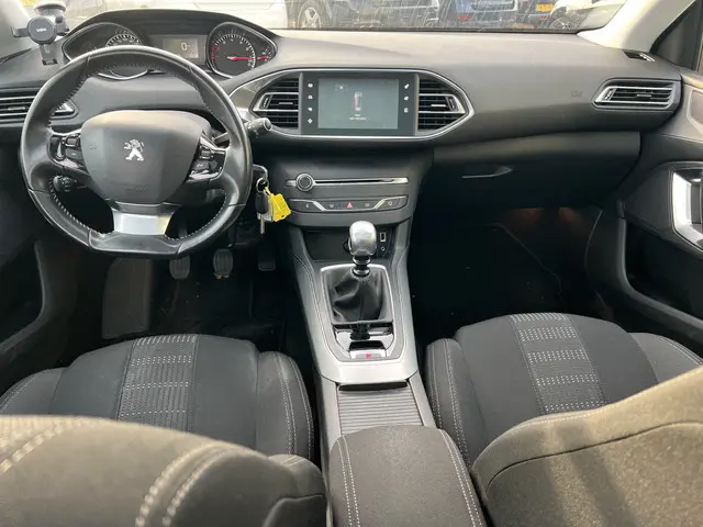 Peugeot 308 SW 1.2 PureTech Allure 2016 Benzine 13