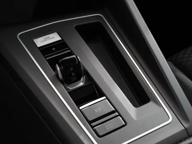 Volkswagen Golf 1.0 eTSI 110pk DSG Active 2022 Benzine 23