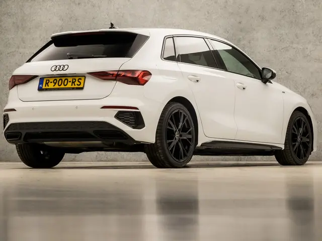 Audi A3 Sportback 30 TFSI S-Line Sport 2022 Benzine 5
