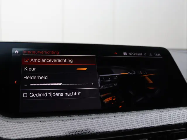 BMW 1 Serie 118i Business Edition 2022 Benzine 39