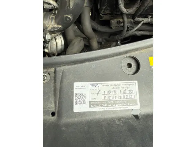 Peugeot 2008 1.2 PureTech Blue Lion 2017 Benzine 51