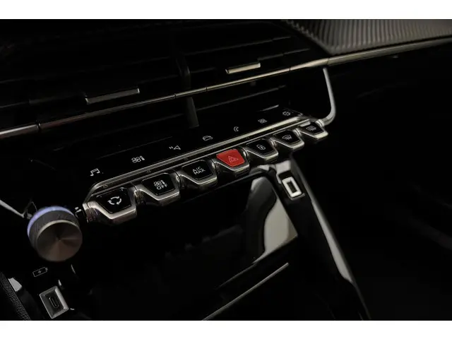 Peugeot 2008 1.2T Allure 2020 Benzine 21