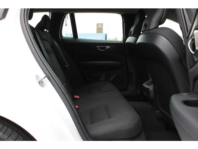 Volvo V60 B3 Automaat Momentum Advantage 2021 Benzine 54