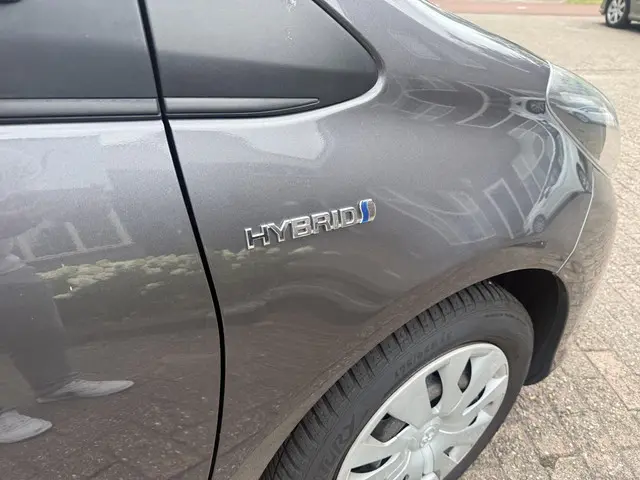 Toyota Yaris 1.5 Hybrid Aspiration 2015 Hybride Benzine 7