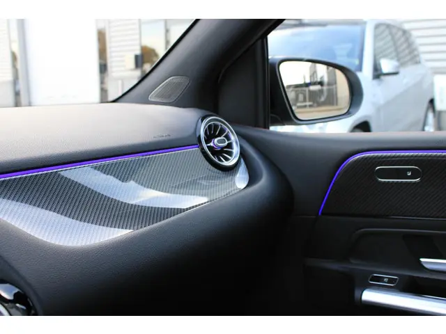 Mercedes-Benz B-Klasse 180 AMG 2019 Benzine 10