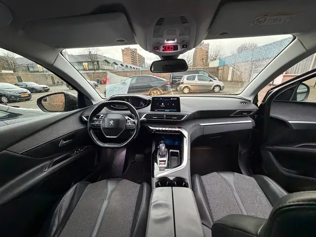 Peugeot 5008 1.2 PureTech Allure 2017 Benzine 26