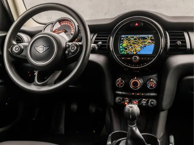 MINI One 1.5 One Sport 2019 Benzine 7