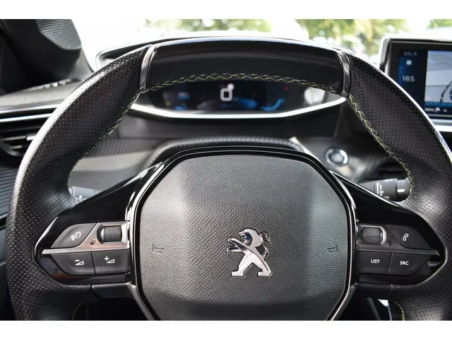 Peugeot 208 1.2 PureTech GT-Line 2020 Benzine 35