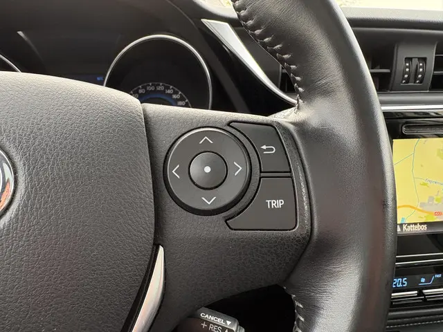 Toyota Auris 1.8 Hybrid Trend 2016 Hybride Benzine 22