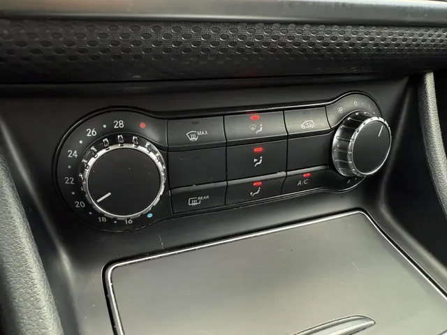 Mercedes-Benz A-Klasse 160 My First Star 2017 Benzine 25