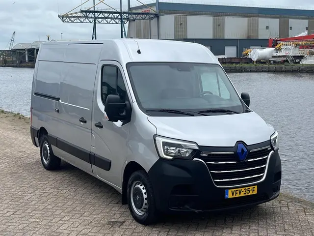 Renault Master bestel T35 2.3 dCi 135 L2H2 2020 Diesel 15