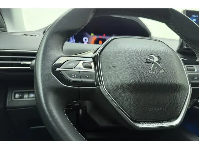 Peugeot 5008 1.2 PureTech Allure 2021 Benzine 19