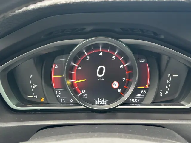 Volvo V40 1.5 T3 Polar+ Sport 2019 Benzine 4