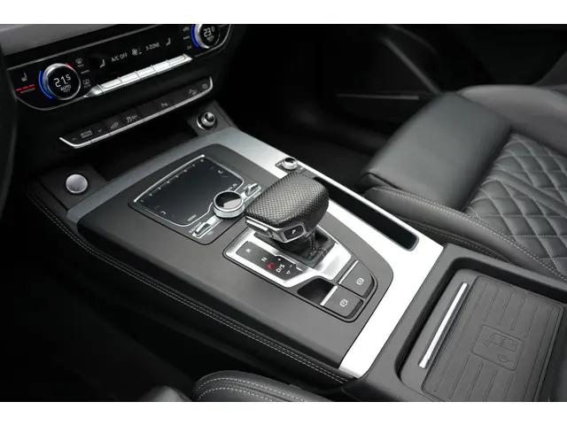 Audi Q5 55 TFSI e S Edition 2020 Hybride Benzine 29