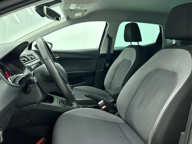 SEAT Ibiza 1.0 TSI Style Business Intense 2019 Benzine 32