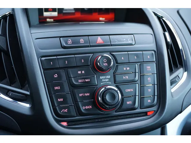 Opel Zafira Tourer 1.6 Blitz 2016 Benzine 35