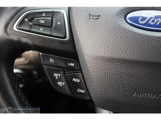 Ford Focus Wagon 1.0 Lease Edition 2017 Benzine 18