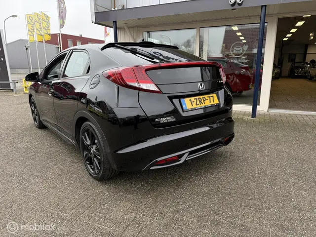 Honda Civic 1.8 Sport 2015 Benzine 3