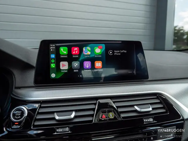 BMW 5 Serie 520i High Executive M-Sport 2019 Benzine 33