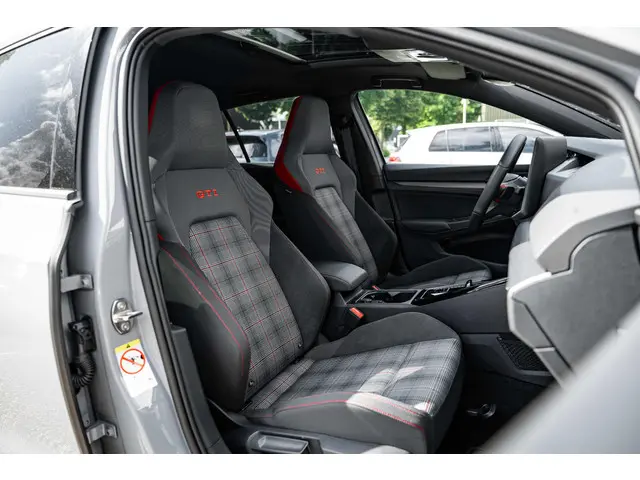 Volkswagen Golf 8.5 2.0 TSI GTI 2024 Benzine 37