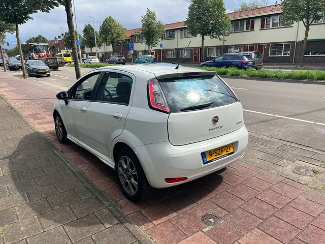 Fiat Punto Evo 0.9 TwinAir Edizione Cool 2013 Benzine 4