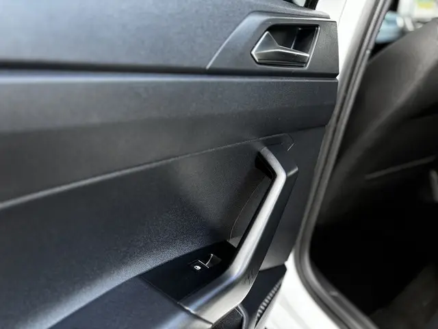 Volkswagen Polo 1.0 TSI 3X R-Line Business 2022 Benzine 16