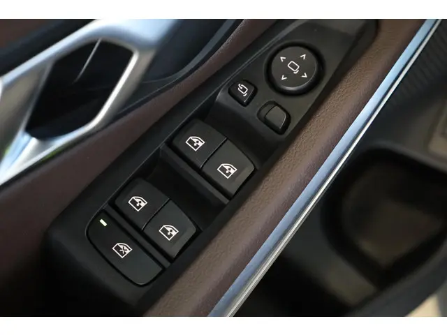 BMW 3 Serie Touring 320i 2020 Benzine