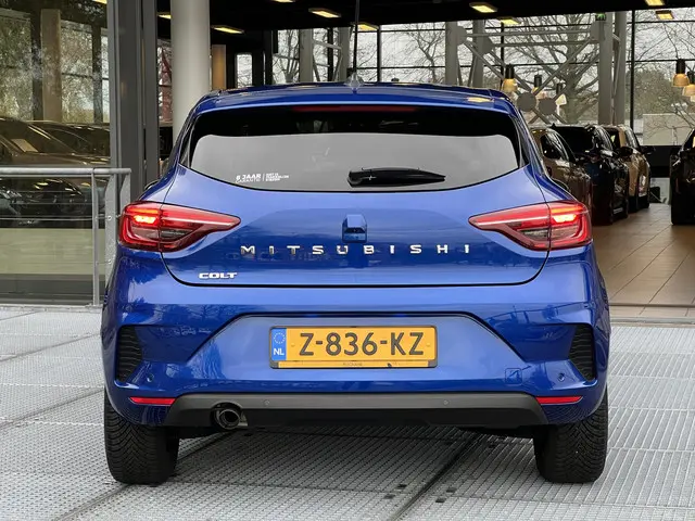 Mitsubishi Colt 1.0T MT Intense 2024 Benzine 17