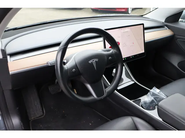 Tesla Model 3 Long Range AWD 75 kWh 2019 Elektrisch 6