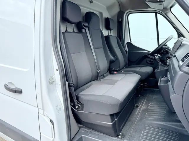 Renault Master T33 2.3 DCI 135PK 2023 Diesel 8
